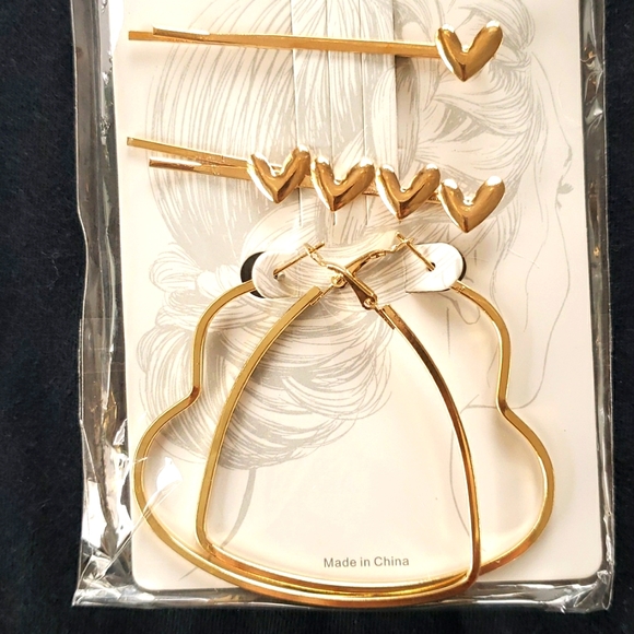 🥳3/20🥳  1 Bright Heart Hoop Earring Set - New in Package - Picture 5 of 6